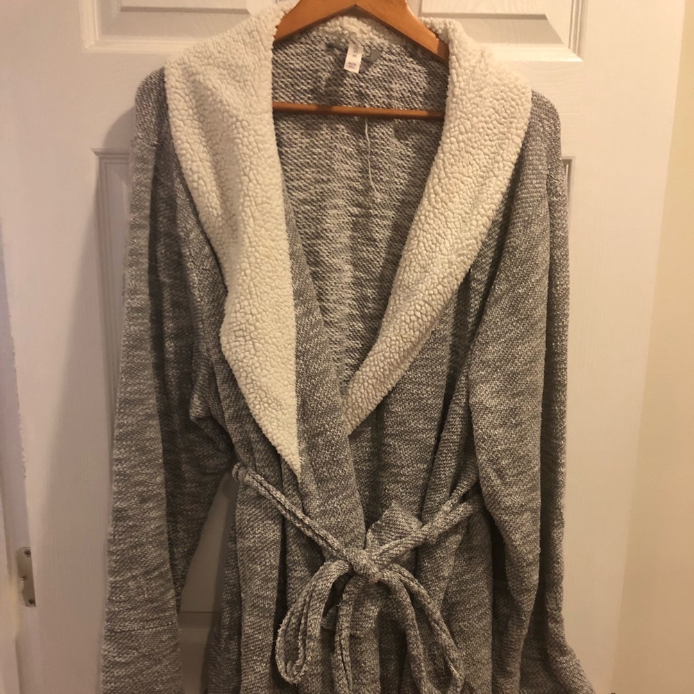 Cacique knit robe with Sherpa collar and cuffs